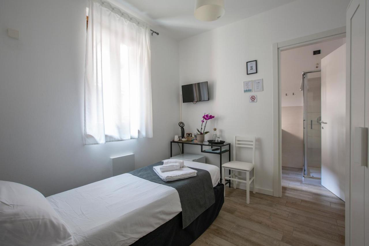 La Casa Del Sarto - Rooms And Apartments Lecco Ngoại thất bức ảnh