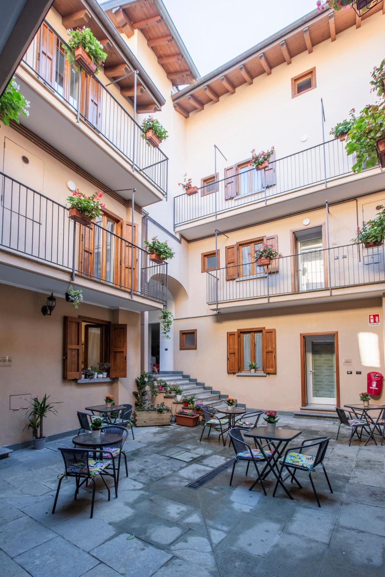 La Casa Del Sarto - Rooms And Apartments Lecco Ngoại thất bức ảnh