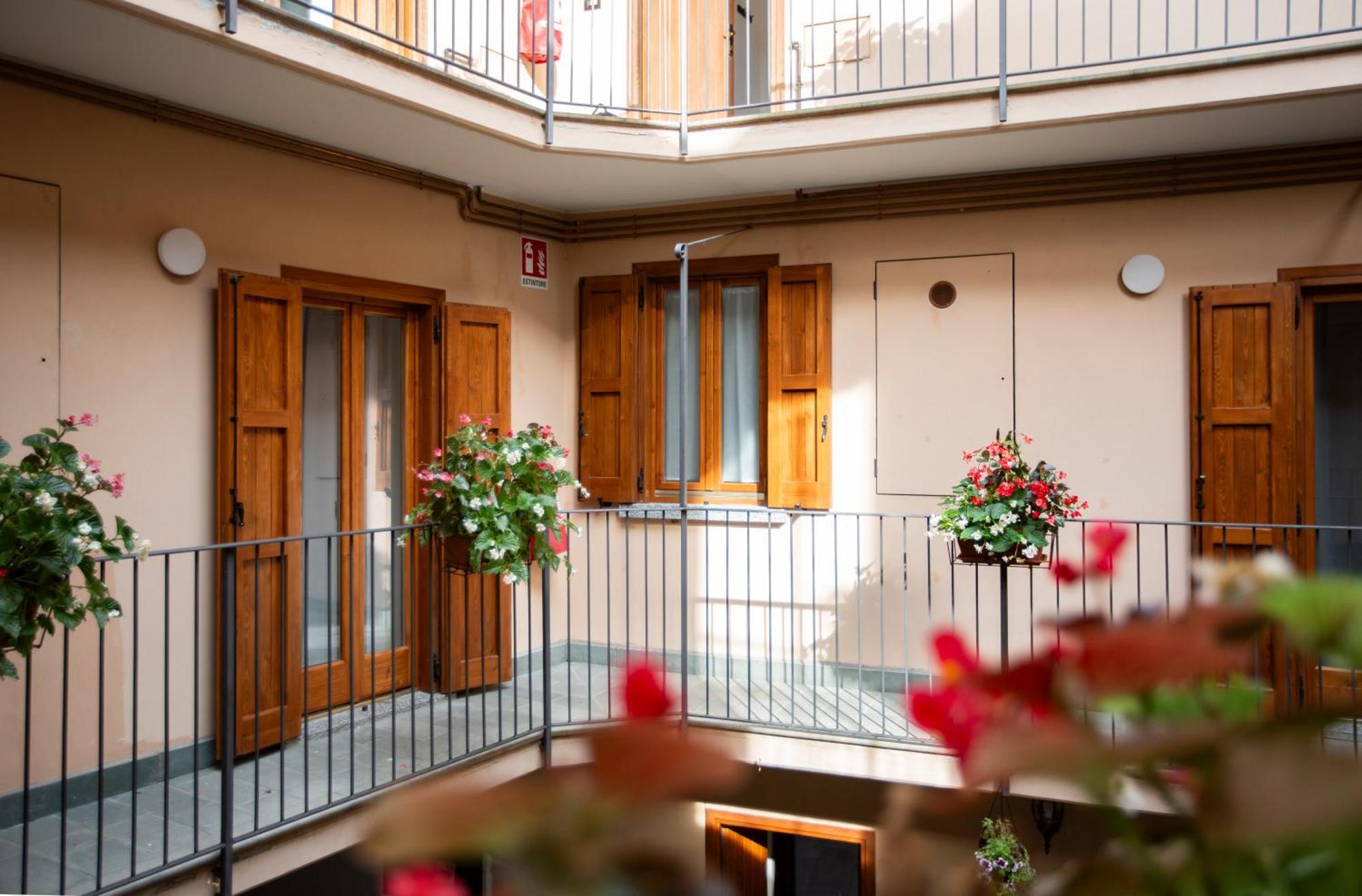 La Casa Del Sarto - Rooms And Apartments Lecco Ngoại thất bức ảnh