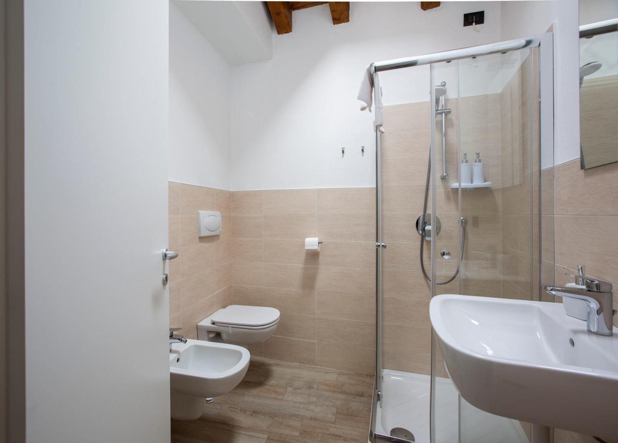 La Casa Del Sarto - Rooms And Apartments Lecco Ngoại thất bức ảnh