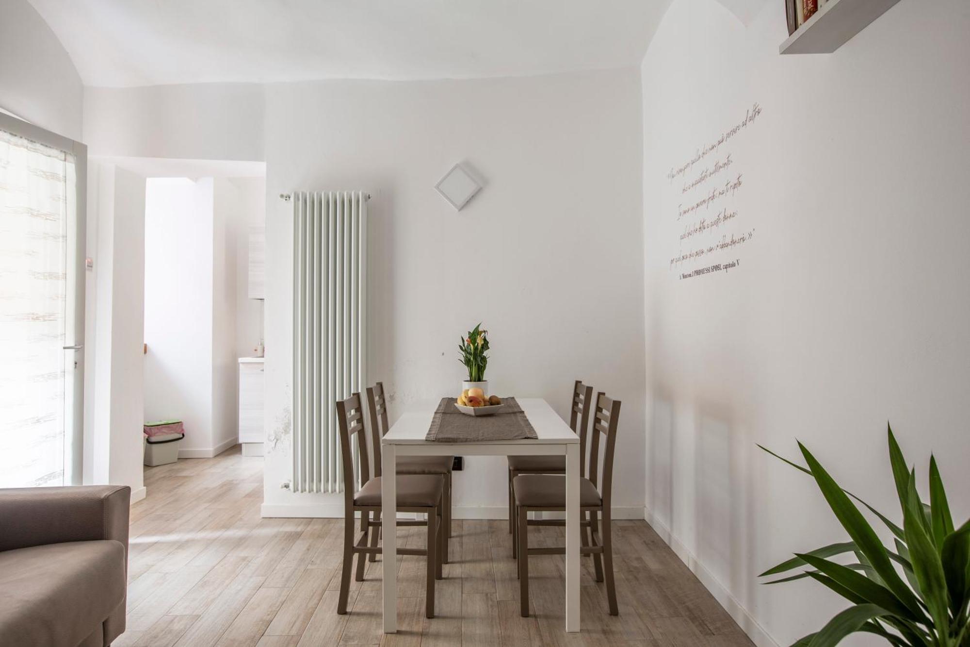 La Casa Del Sarto - Rooms And Apartments Lecco Ngoại thất bức ảnh
