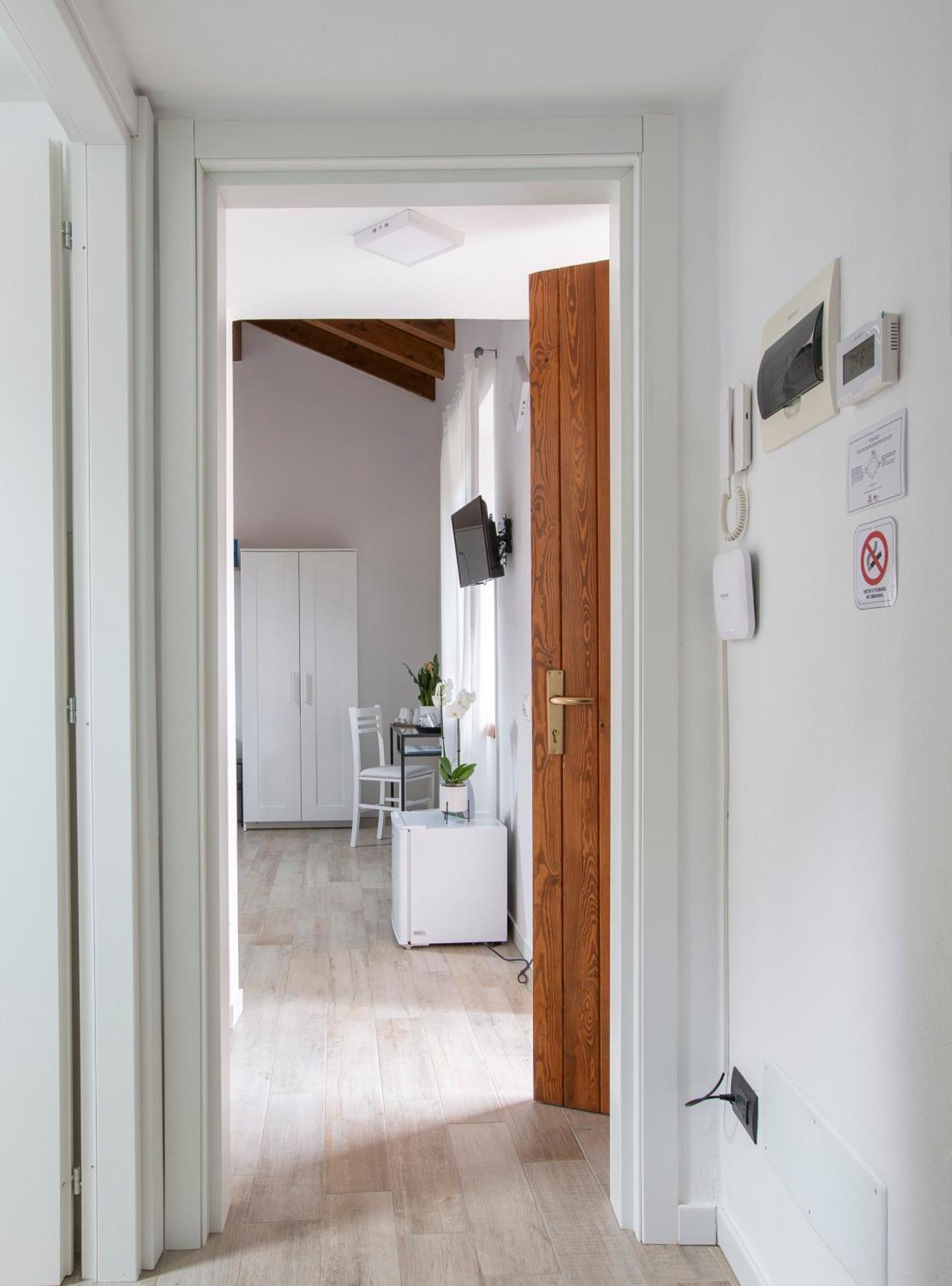 La Casa Del Sarto - Rooms And Apartments Lecco Ngoại thất bức ảnh