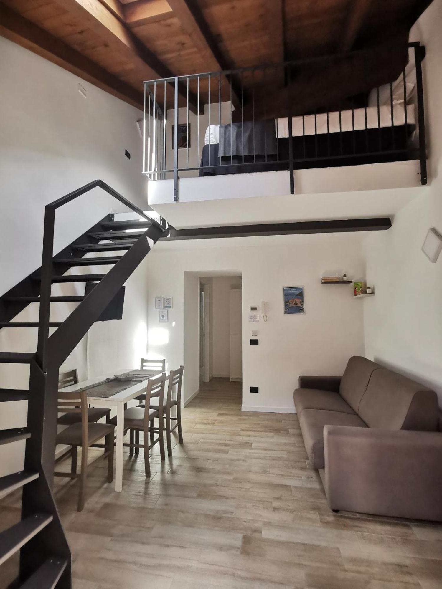 La Casa Del Sarto - Rooms And Apartments Lecco Ngoại thất bức ảnh